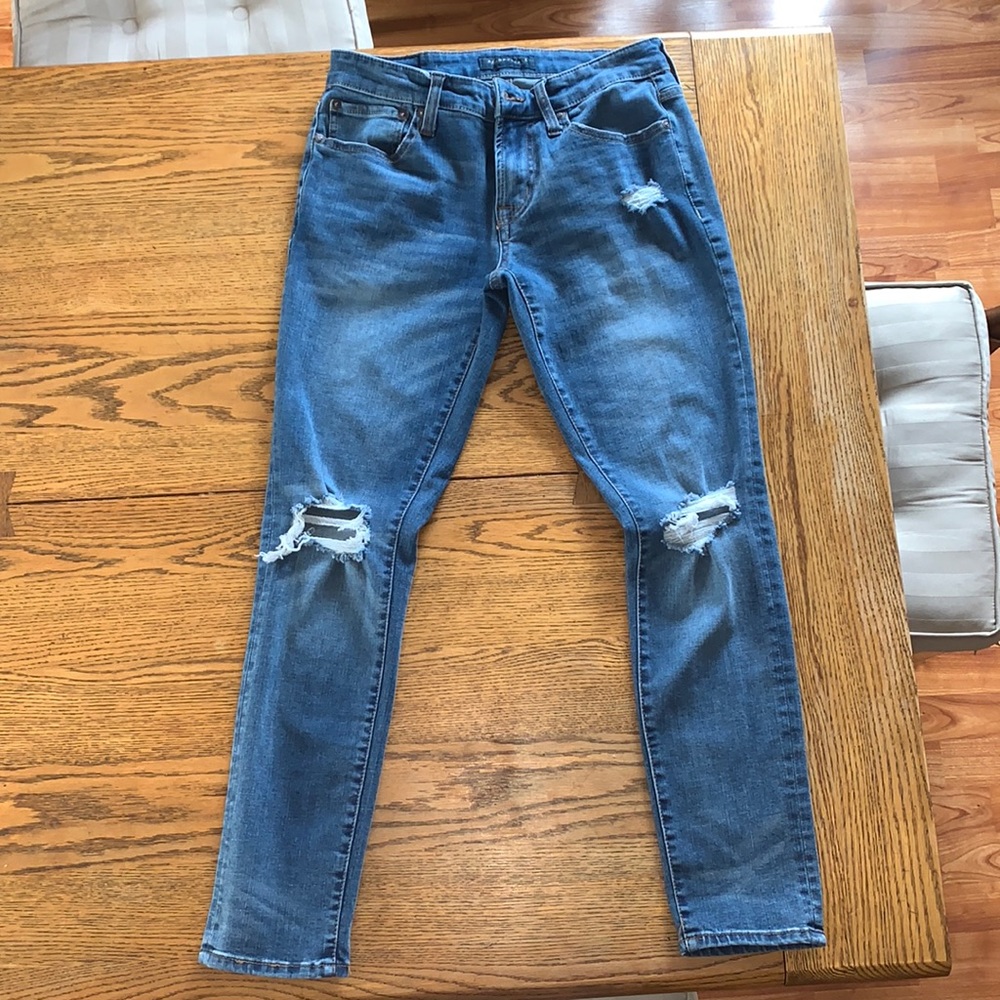 Blue ripped Aeropostale jeans (size 28/30)